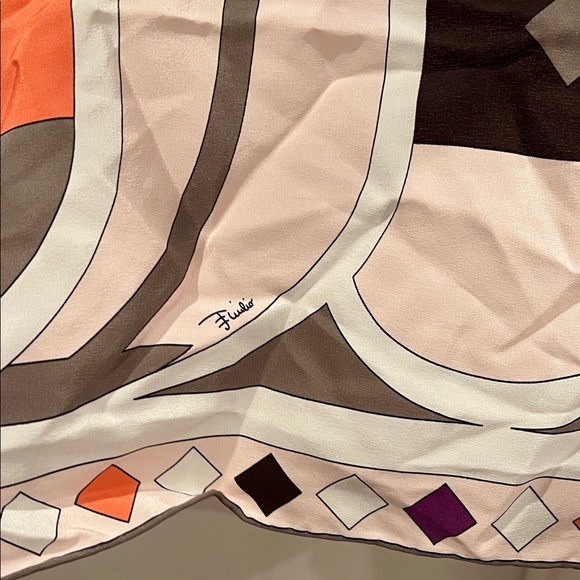 Emilio Pucci Patterned Scarf - Picture 6 of 6